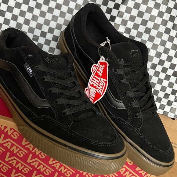 Vans Men’s Bearcat Black/Dark Gum sneakers Bearcat
Black/Dark Gum
VN000DT239L - Picture 7 of 16